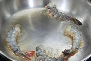 芝士蒜蓉海鮮意粉