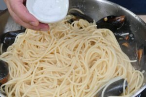 芝士蒜蓉海鮮意粉